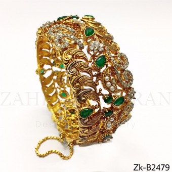 Antique Emerald Bangle